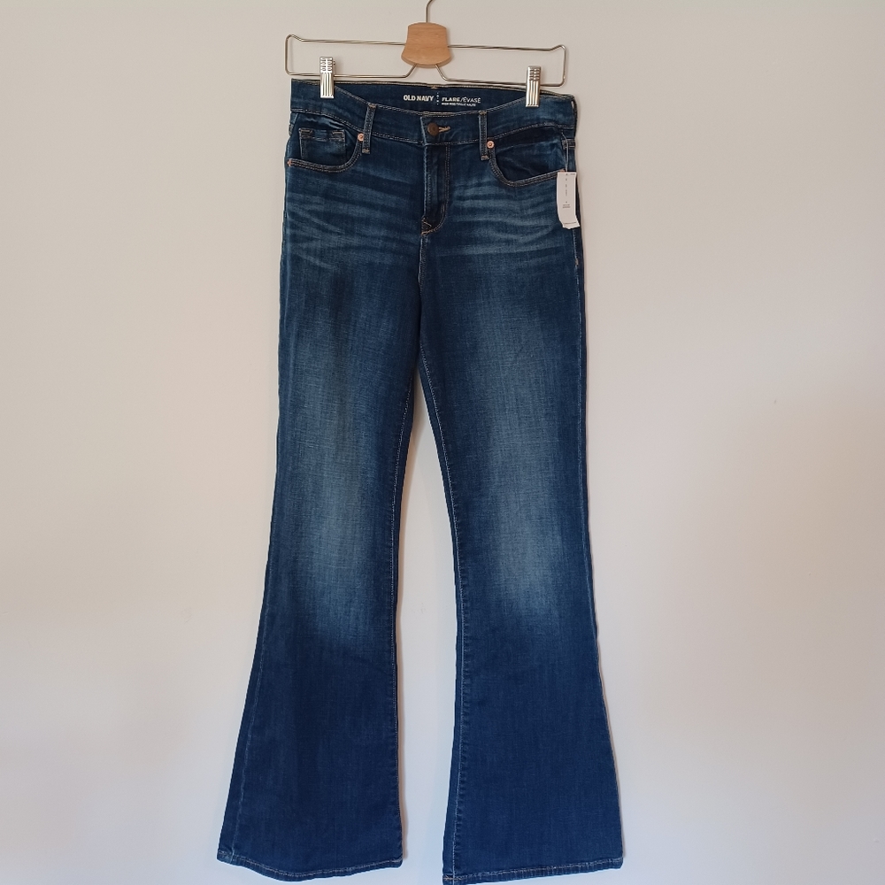 NWT Old Navy High Rise Flare jeans Size 2 Dark Indigo wash 33" inseam